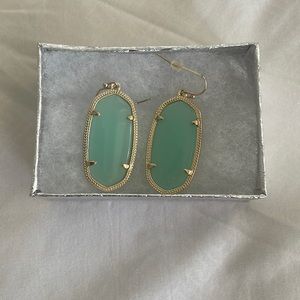 Kendra Scott drop earrings